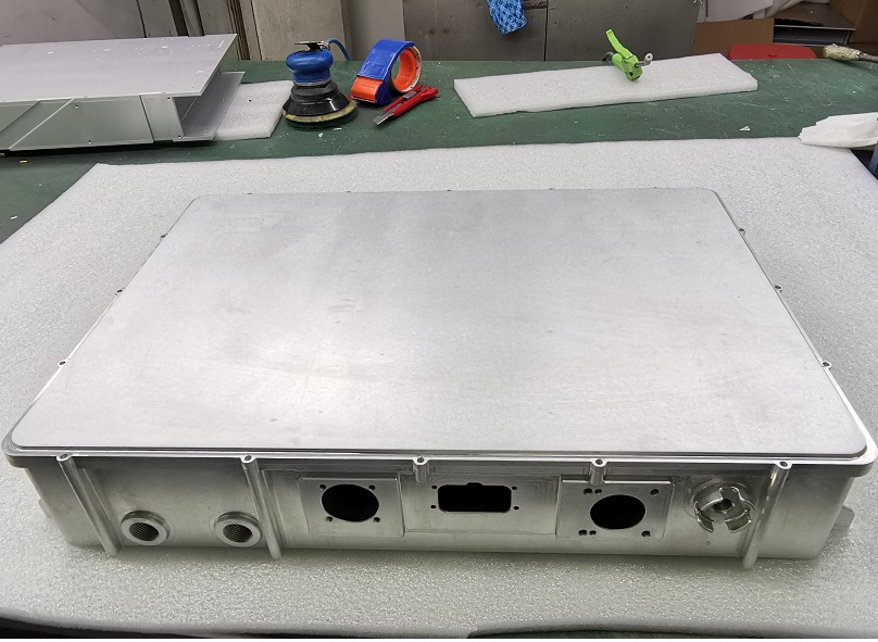 Placas fr&iacute;as soldadas al vac&iacute;o