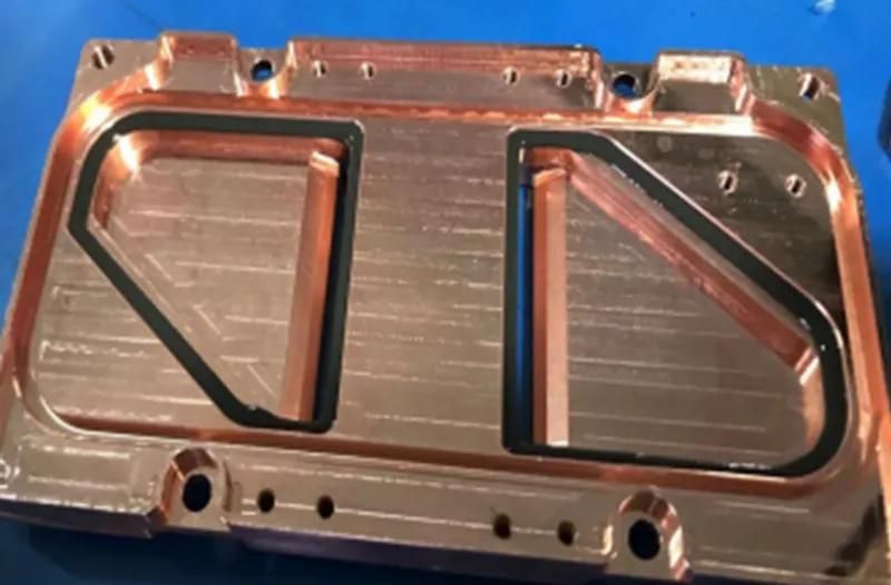 Placa fría líquida para soldadura fuerte